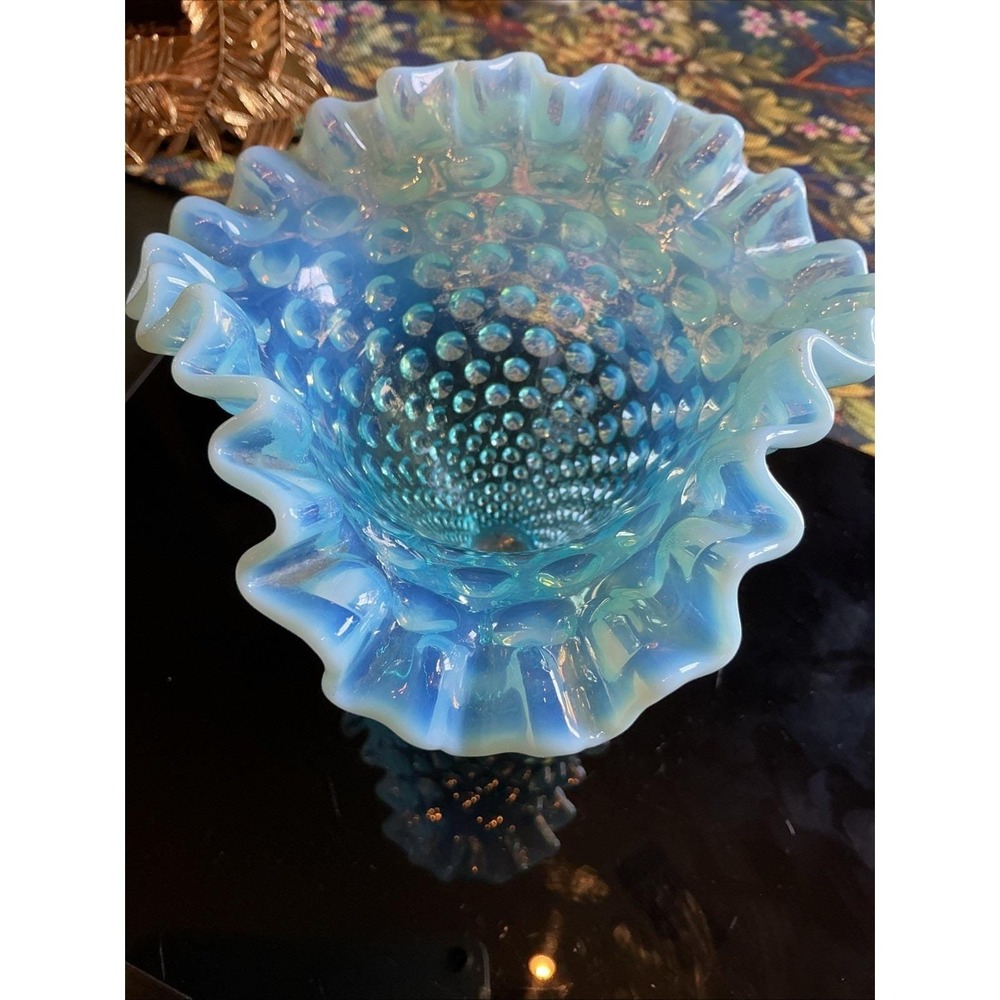 Vintage Fenton Glass 5.5" Blue Opalescent Hobnail Ruffled Trumpet Vase - Picture 6 of 10